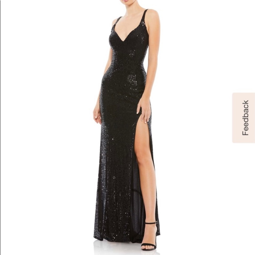 Black Sequined Gown Mac Duggal, only worn once in very good conditions.